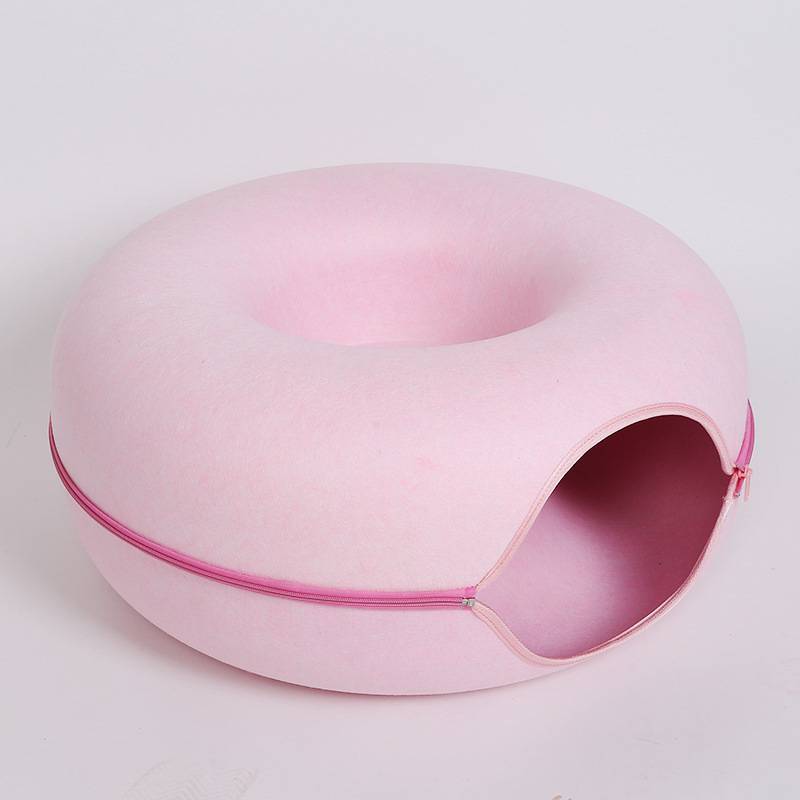 Four Seasons Cat Bed – Comfortable Felt Nest in Donut Shape